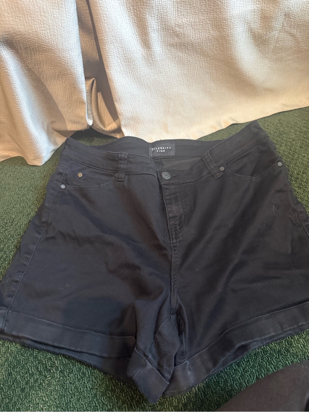 Celebrity Pink women’s Black Jean Shorts Size 14 USED condition - Picture 16 of 16